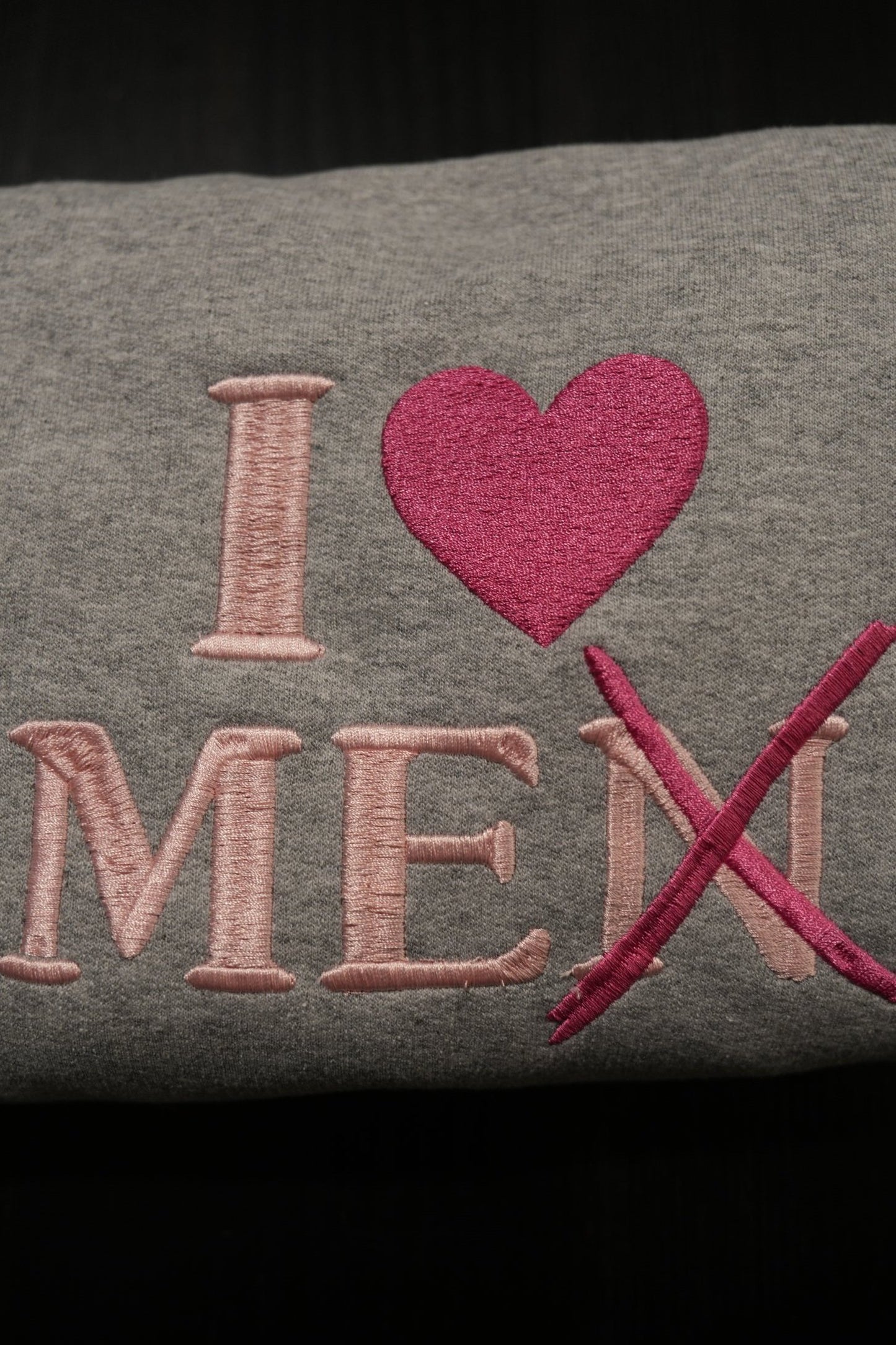 Sudadera con la frase "Me amo"
