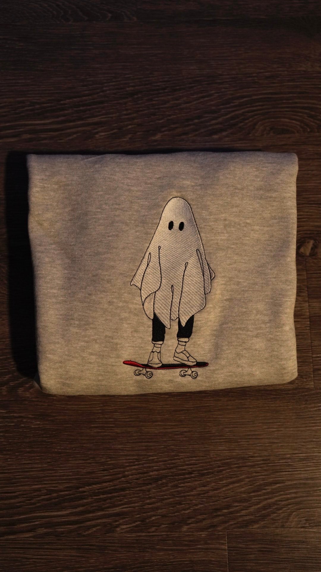 Sudadera con fantasma patinador