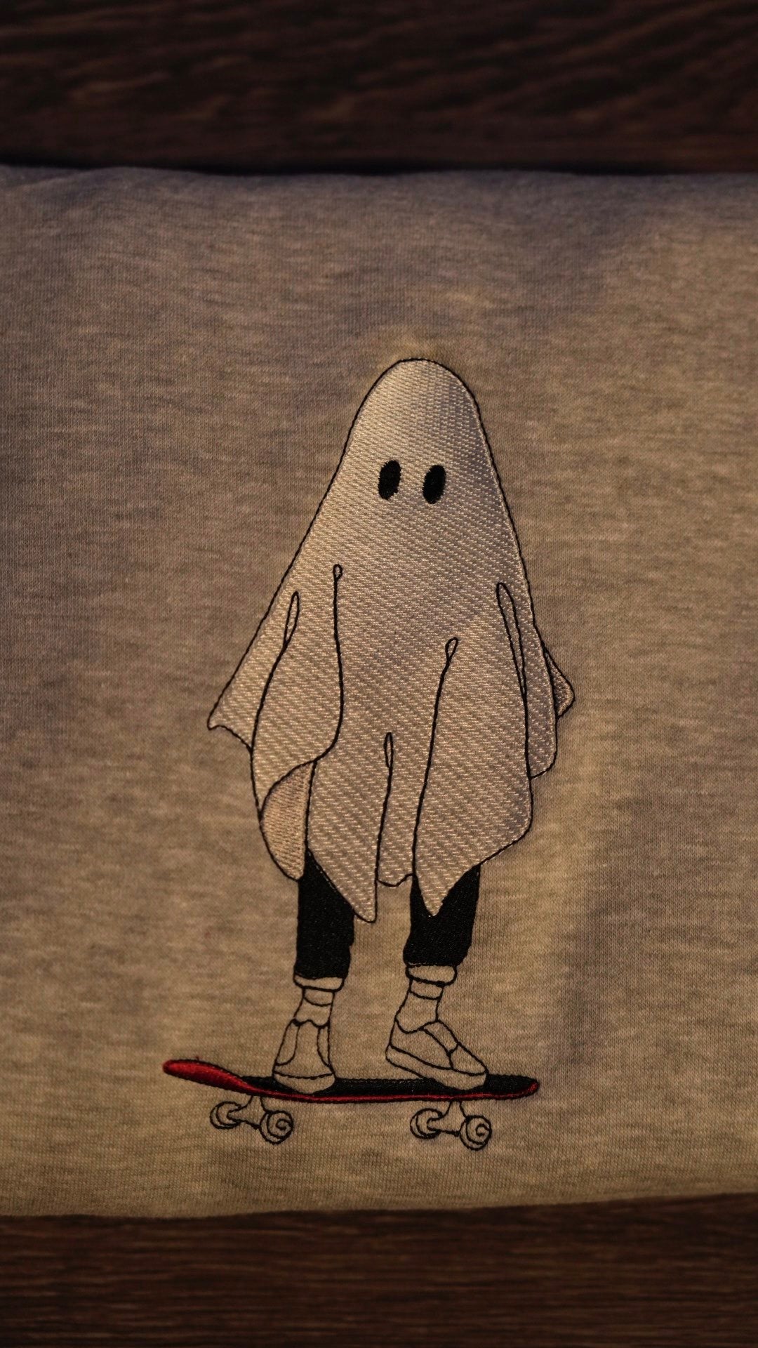 Sudadera con fantasma patinador