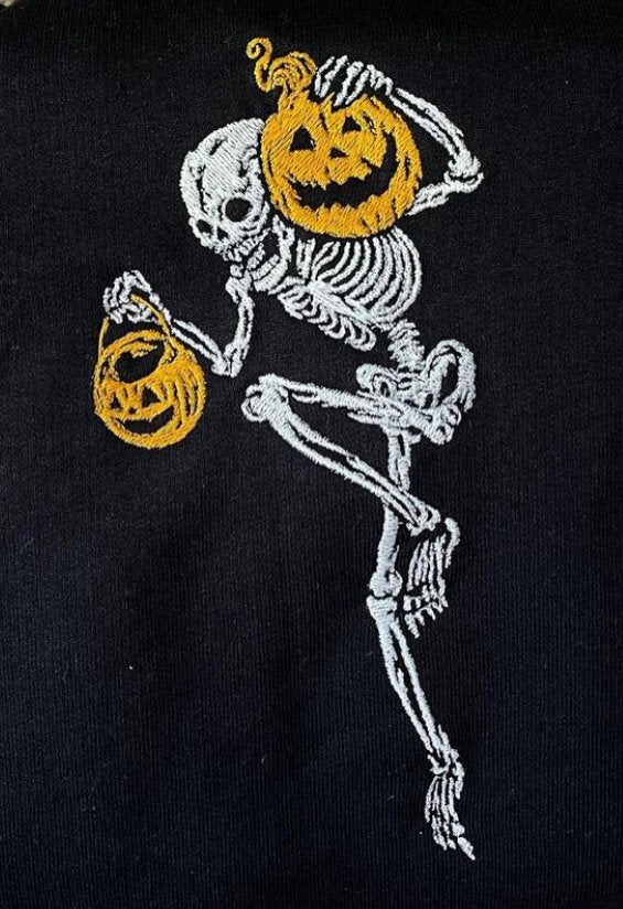 Sudadera de esqueleto con calabazas