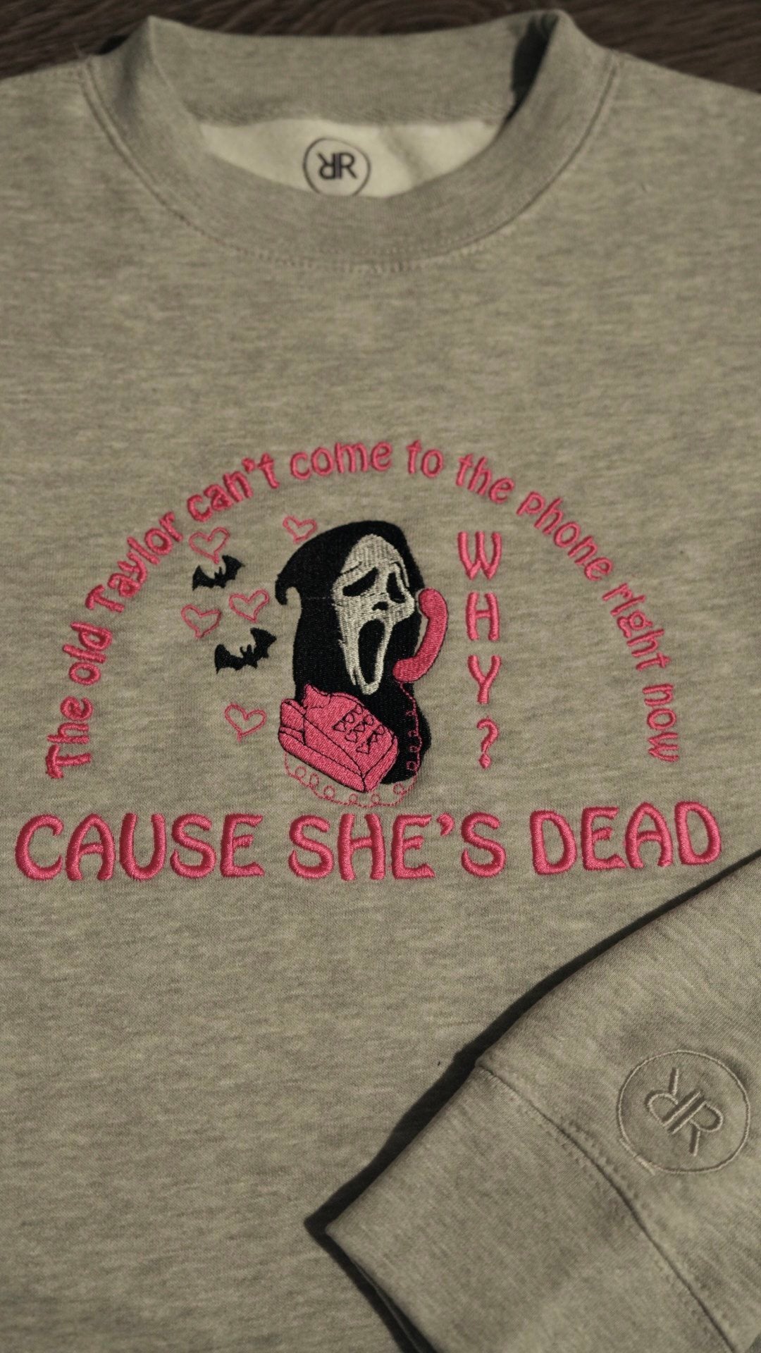 Sudadera con el mensaje "Old Taylor is Dead"